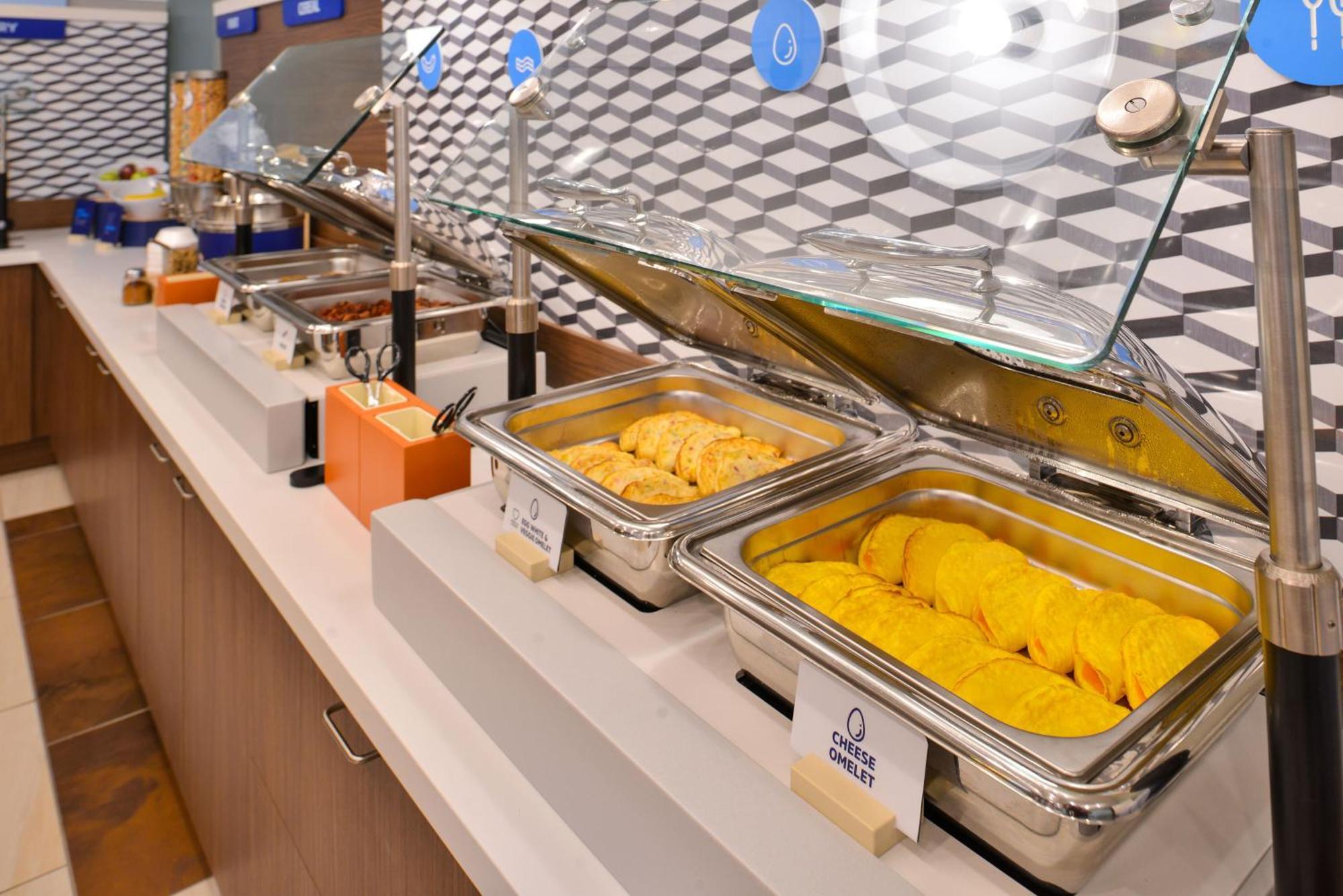 Holiday Inn Express Hotel & Suites Atascadero By Ihg Ngoại thất bức ảnh